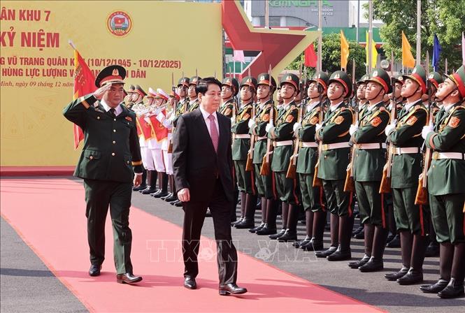 Chủ tịch nước Lương Cường dự Lễ kỷ niệm 80 năm Ngày truyền thống Quân khu 7