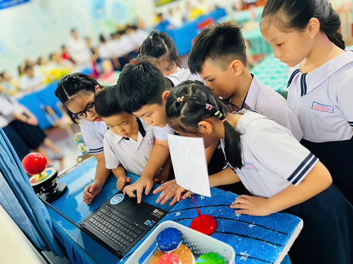 Sở GD-ĐT TP.HCM yêu cầu giáo viên, học sinh tuyệt đối không phát tán, chia sẻ, bình luận thông tin tiêu cực trên mạng xã hội