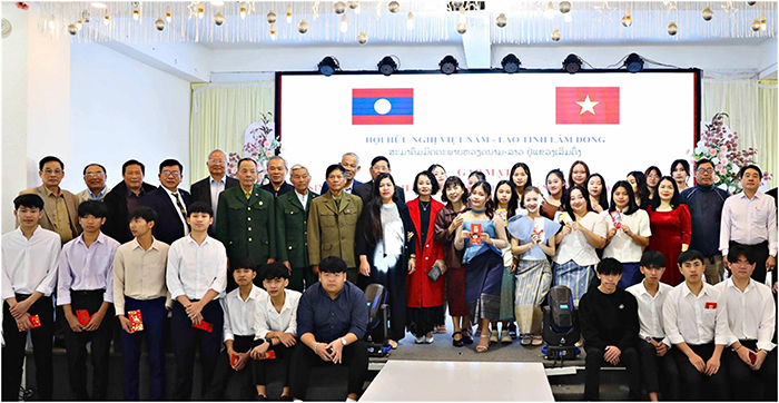 Lâm Đồng: Gặp mặt, chúc Tết lưu sinh viên Lào