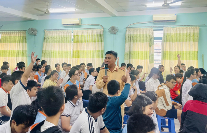 CSGT TP.HCM: Tăng cường tuyên truyền ATGT cho học sinh dịp Tết Nguyên đán 2026