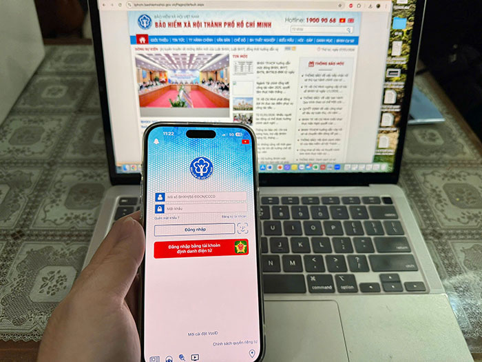 TP.HCM ngừng cấp tờ bìa sổ bảo hiểm xã hội giấy từ tháng 1-2026