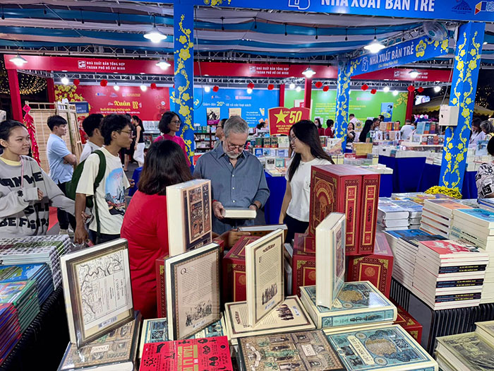 Lễ hội Đường sách Tết Bính Ngọ năm 2026 “Xuân hội tụ – Vững bước vươn mình”  