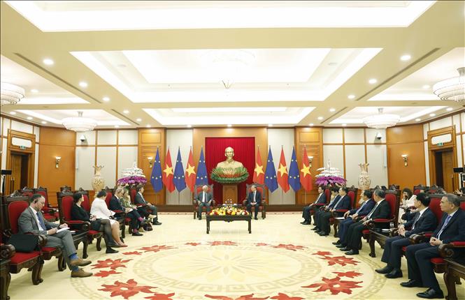 Chủ tịch Hội đồng châu Âu rời Hà Nội, kết thúc chuyến thăm chính thức Việt Nam