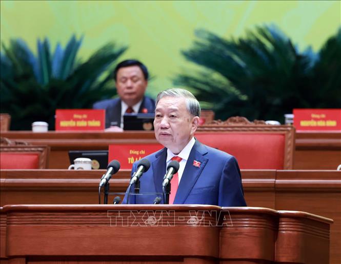 Tiếp tục đổi mới mạnh mẽ phương thức lãnh đạo, cầm quyền của Đảng