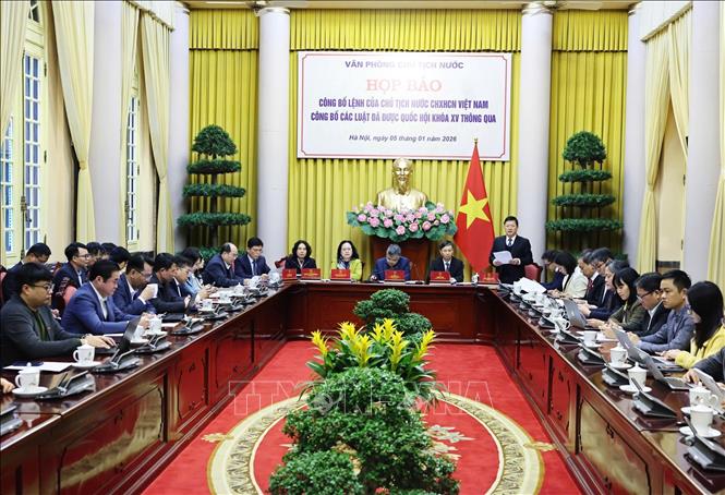 Họp báo Công bố Lệnh của Chủ tịch nước về 13 luật