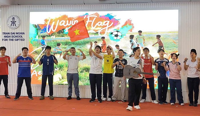 Nỗ lực đưa tiếng Anh trở thành ngôn ngữ thứ hai tại Trường THPT chuyên Trần Đại Nghĩa qua hoạt động ngoại khóa đa dạng