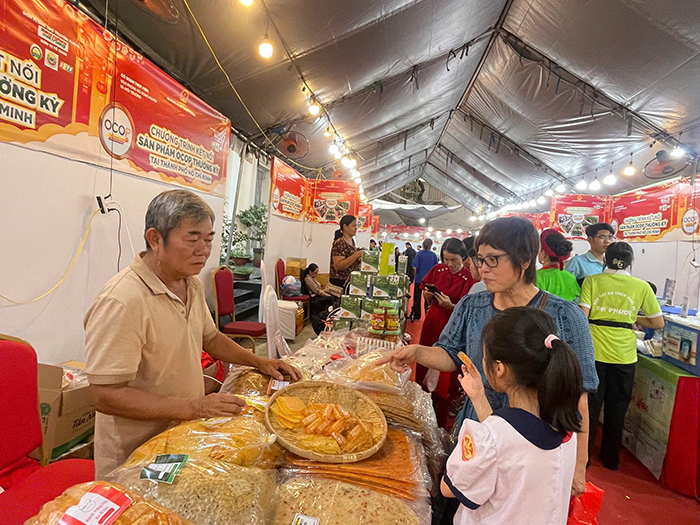 Định vị sản phẩm OCOP trở thành lựa chọn quà Tết xanh, an toàn