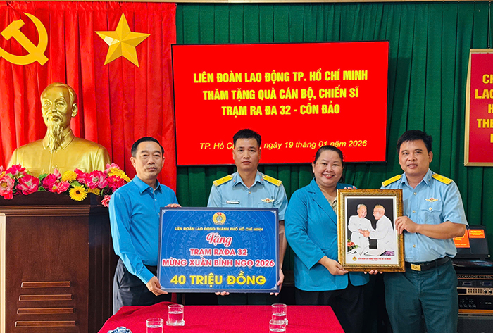 “Tết nghĩa tình Công – Binh” tại đặc khu Côn Đảo