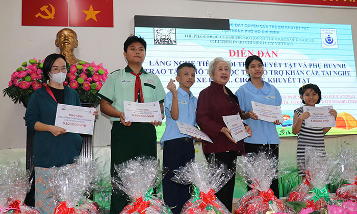 Trẻ em khuyết tật mong được tiếp cận chính sách hỗ trợ kịp thời