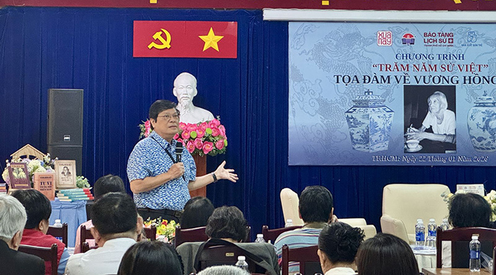 Nhìn lại cuộc đời, nhân cách và sự nghiệp của học giả Vương Hồng Sển