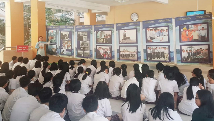 Cần dạy học sinh biết quý trọng người tài