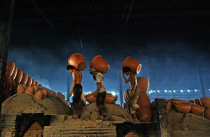 Nét xuân chưa phôi pha ở làng nghề đất Thủ