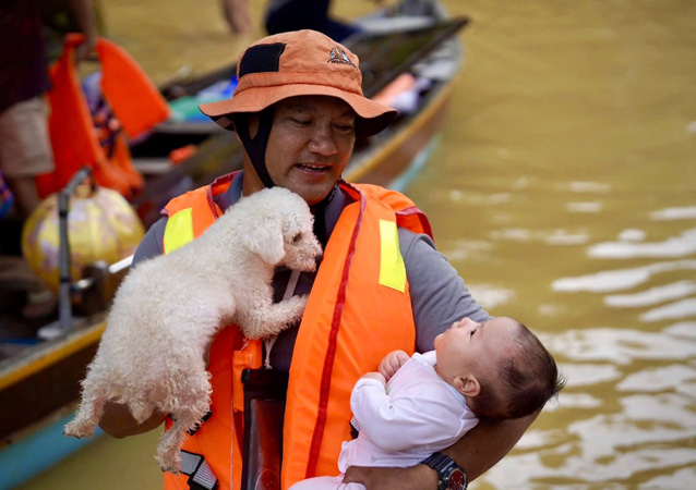 Người mang mùa xuân trở về