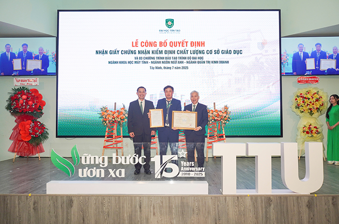 Trường Đại học Tân Tạo: Đạt kiểm định chất lượng, lần đầu đào tạo thạc sĩ