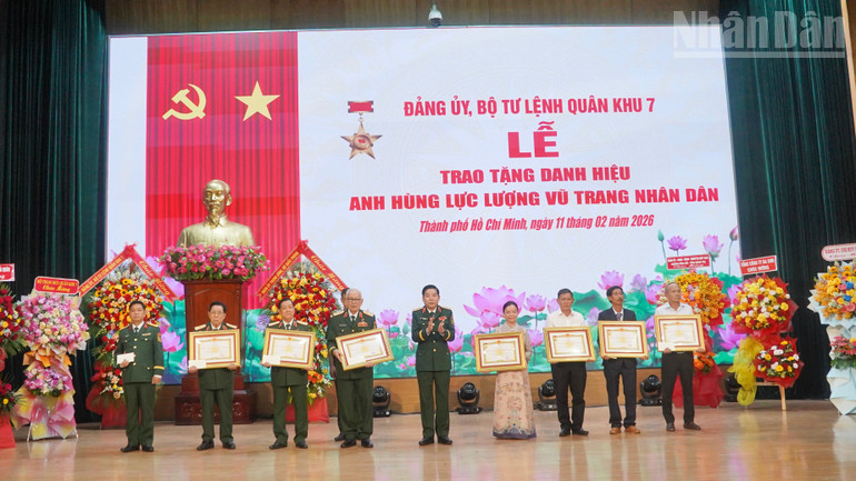 Phong tặng, truy tặng danh hiệu Anh hùng Lực lượng vũ trang nhân dân cho 7 tướng lĩnh Quân đội