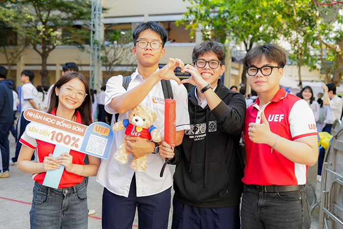 Học sinh lớp 12 trường chuyên toàn quốc ưu tiên xét học bổng sớm vào UEF