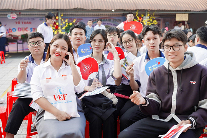 Top 10 ngành học thí sinh chọn xét học bổng sớm vào UEF