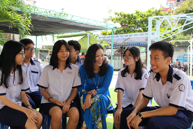 Khi giáo viên gặp chuyện yêu đương của học sinh lớp 8…