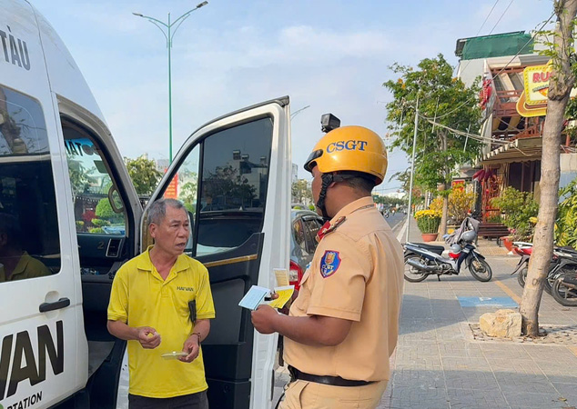 Tăng cường xử lý vi phạm an toàn giao thông sau Tết