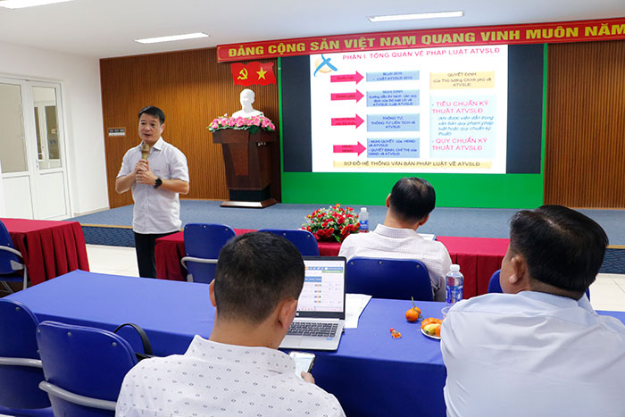 Nâng cao năng lực về an toàn, vệ sinh lao động cho cán bộ xã, phường