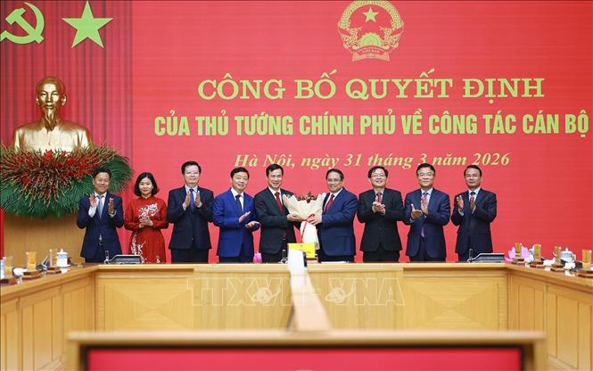 Thủ tướng Phạm Minh Chính trao Quyết định bổ nhiệm Giám đốc Đại học Quốc gia Hà Nội