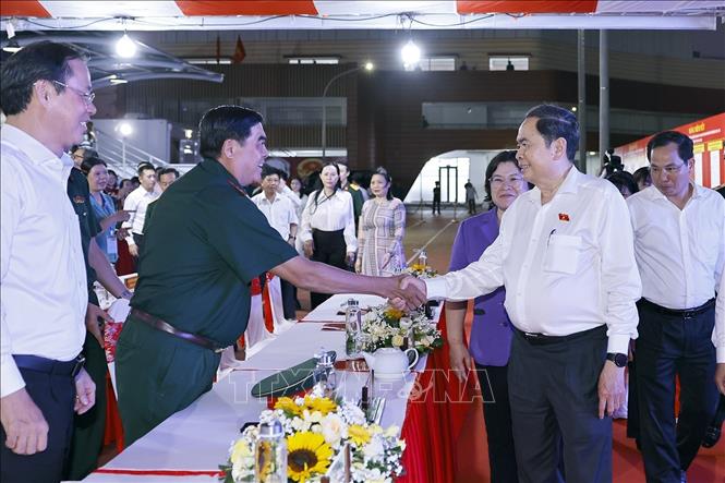 Chủ tịch Quốc hội dự khai mạc đêm trại tòng quân tại Thành phố Hồ Chí Minh