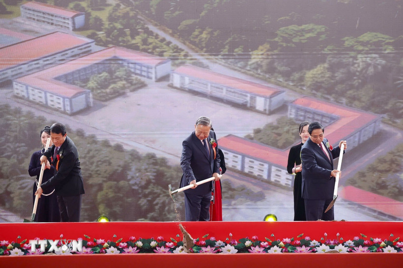 Tổng Bí thư: Đưa Trường Phổ thông nội trú thành “cột mốc mềm” về giáo dục vùng biên