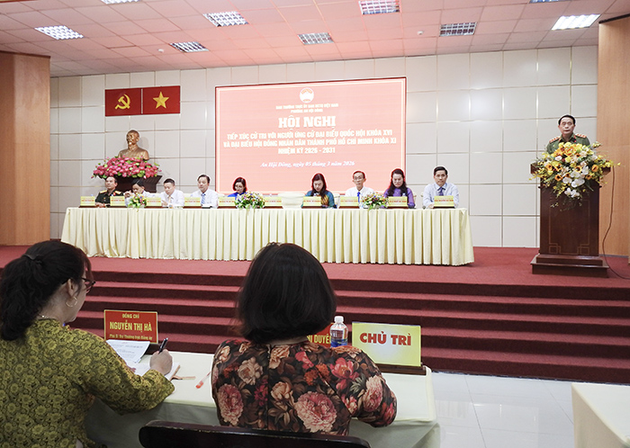 Ứng cử viên đại biểu Quốc hội khóa XVI trình bày chương trình hành động trước cử tri ba phường