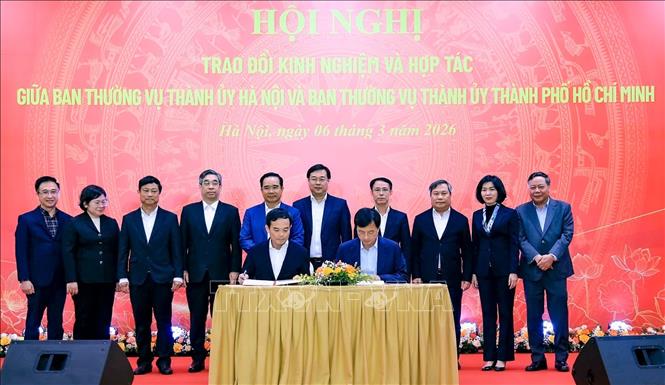 Hà Nội và Thành phố Hồ Chí Minh thúc đẩy hợp tác toàn diện