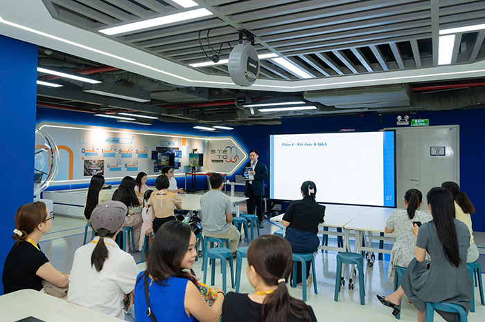 Phụ huynh tìm lời giải cho bài toán “dạy con trong kỷ nguyên AI”