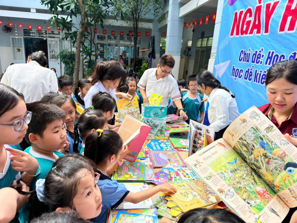 Nâng chất trường học hạnh phúc qua thói quen đọc sách