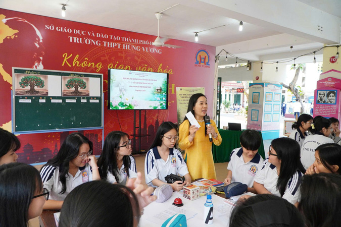 Học văn với AI trong Không gian văn hóa Hồ Chí Minh