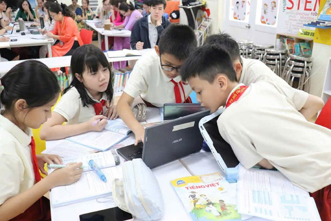 Ưu và nhược điểm của việc sử dụng AI trong giảng dạy ở tiểu học