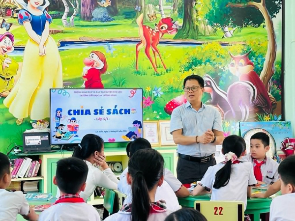 Người lan tỏa văn hóa đọc đến học sinh