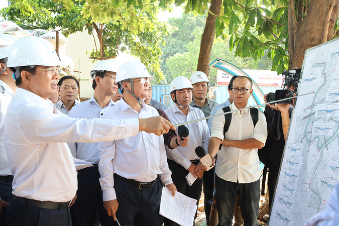 Đẩy nhanh tiến độ các công trình trọng điểm