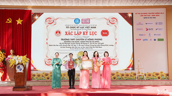 Kỳ thi Olympic 30/4 của Trường THPT chuyên Lê Hồng Phong, TP.HCM được xác lập kỷ lục Việt Nam