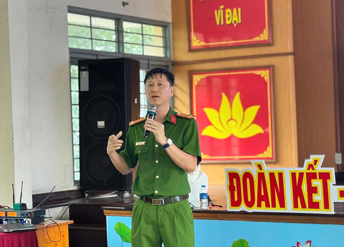 Chung tay bảo vệ người thi hành công vụ