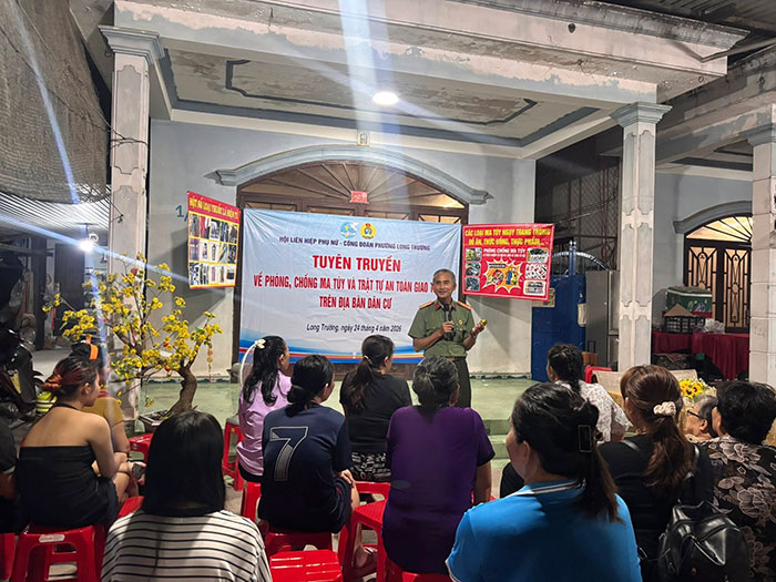 Lan tỏa ý thức an toàn giao thông và phòng chống ma túy từ khu dân cư đến trường học