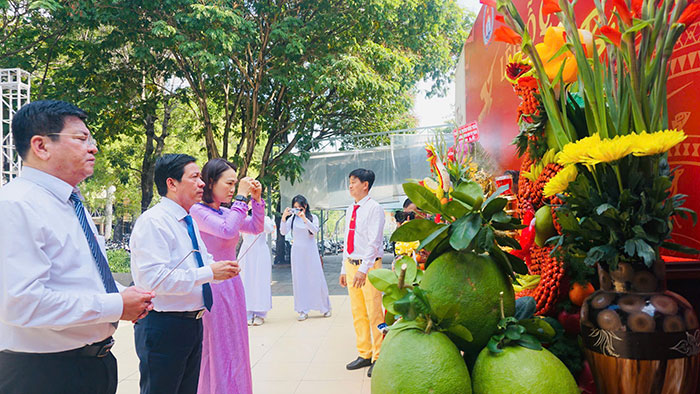 Lễ Giỗ tổ đặc biệt ở ngôi trường đặc biệt