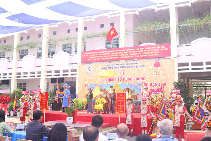 Trường CĐ Bách khoa Nam Sài Gòn tổ chức Lễ Giỗ tổ Hùng Vương