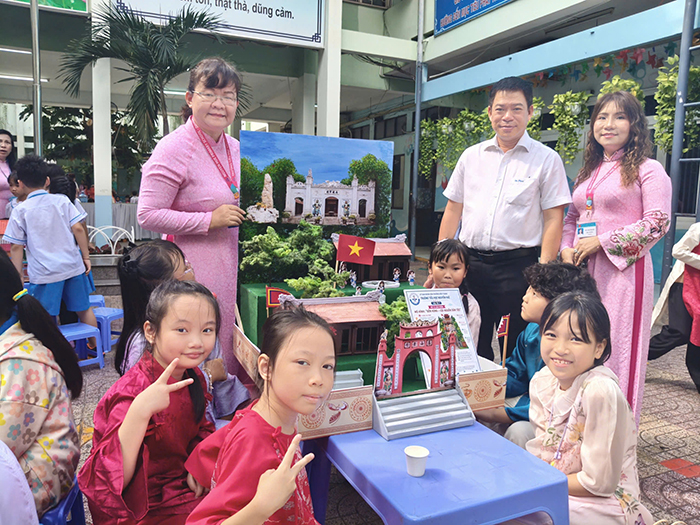 Học sinh tiểu học TP.HCM chế tạo “nỏ thần” trong ngày Giỗ tổ