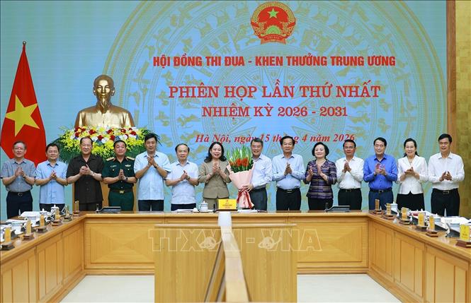 Thủ tướng Lê Minh Hưng: Thi đua – khen thưởng phải gắn chặt với mục tiêu tăng trưởng 2 con số
