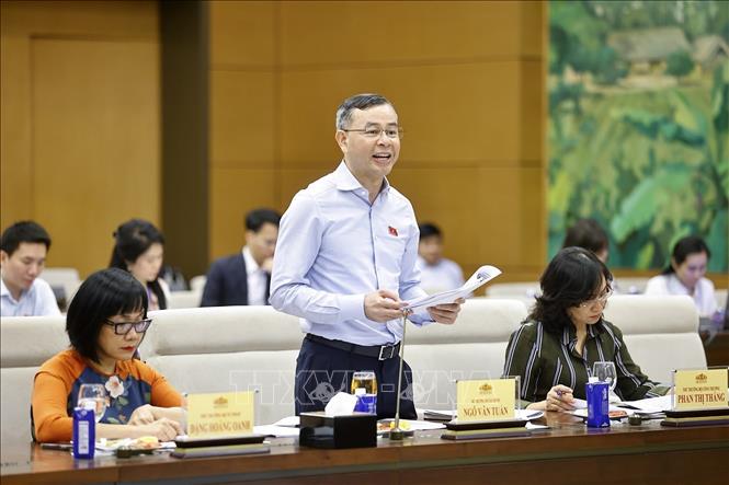 Phiên họp Ủy ban Thường vụ Quốc hội: Rà soát quy định ngưỡng doanh thu miễn thuế với hộ kinh doanh