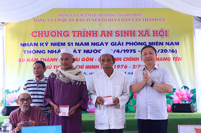 TP.HCM chăm lo an sinh xã hội cho đồng bào Chăm