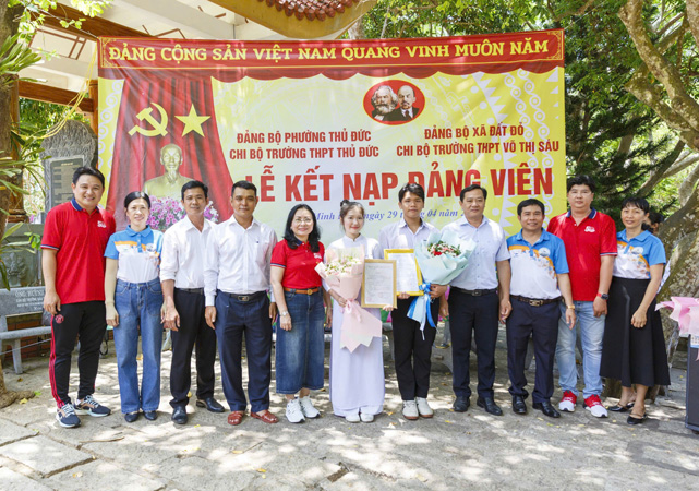 Chú trọng phát triển đảng viên trong trường học: Cơ sở vững chắc bảo vệ, củng cố nền tảng của Đảng từ gốc