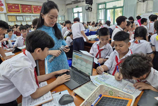 Không lệ thuộc và lạm dụng khi đưa AI vào giảng dạy
