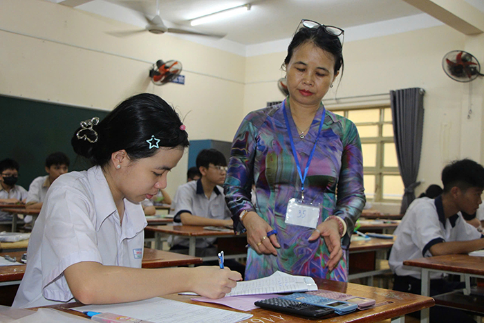 Bất cập tuyển sinh lớp 10 chuyên TP.HCM