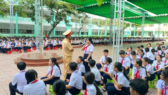CSGT TP.HCM: Đảm bảo ATGT đường thủy trong mùa mưa bão