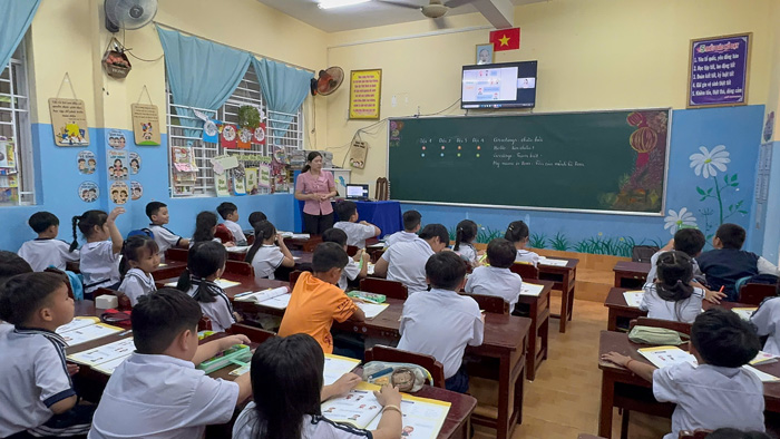 Để tiếng Anh trở thành ngôn ngữ thứ hai trong trường học