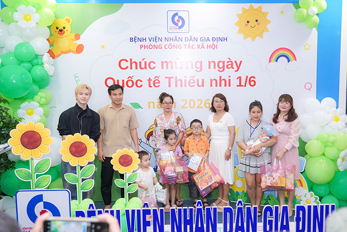Bệnh viện Nhân dân Gia Định mang sắc màu tuổi thơ đến với bệnh nhi